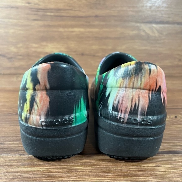 Crocs Neria Pro Slip-On Clogs Slip Resistant Tie-Dye Shoes - Picture 4 of 10